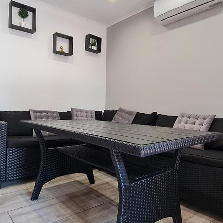 Picurka Apartman Siofok Ngoại thất bức ảnh